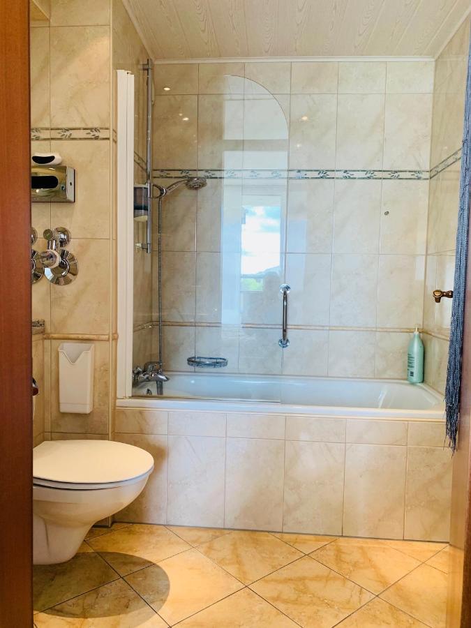 Private Suite Im Gebaeude Des Graf Eberhard Hotels バート・ウーラッハ エクステリア 写真